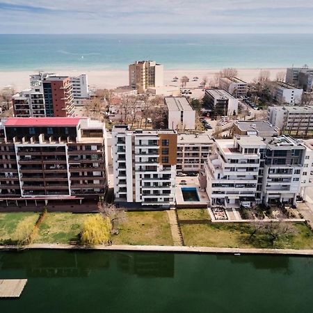 Riva Lake Boutique Mamaia Exterior photo