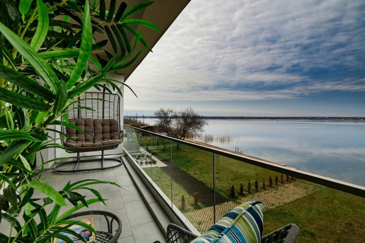 Riva Lake Boutique Mamaia Exterior photo