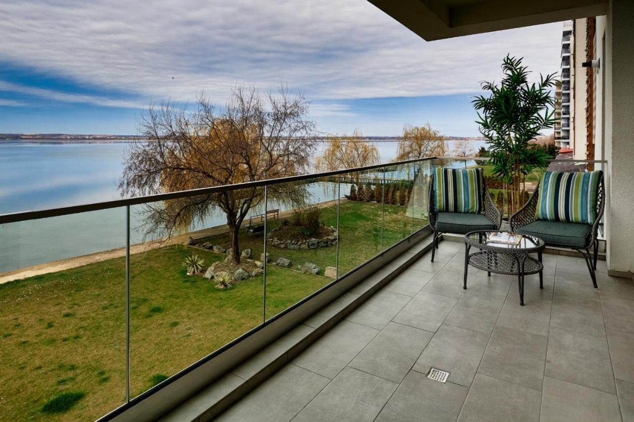 Riva Lake Boutique Mamaia Exterior photo